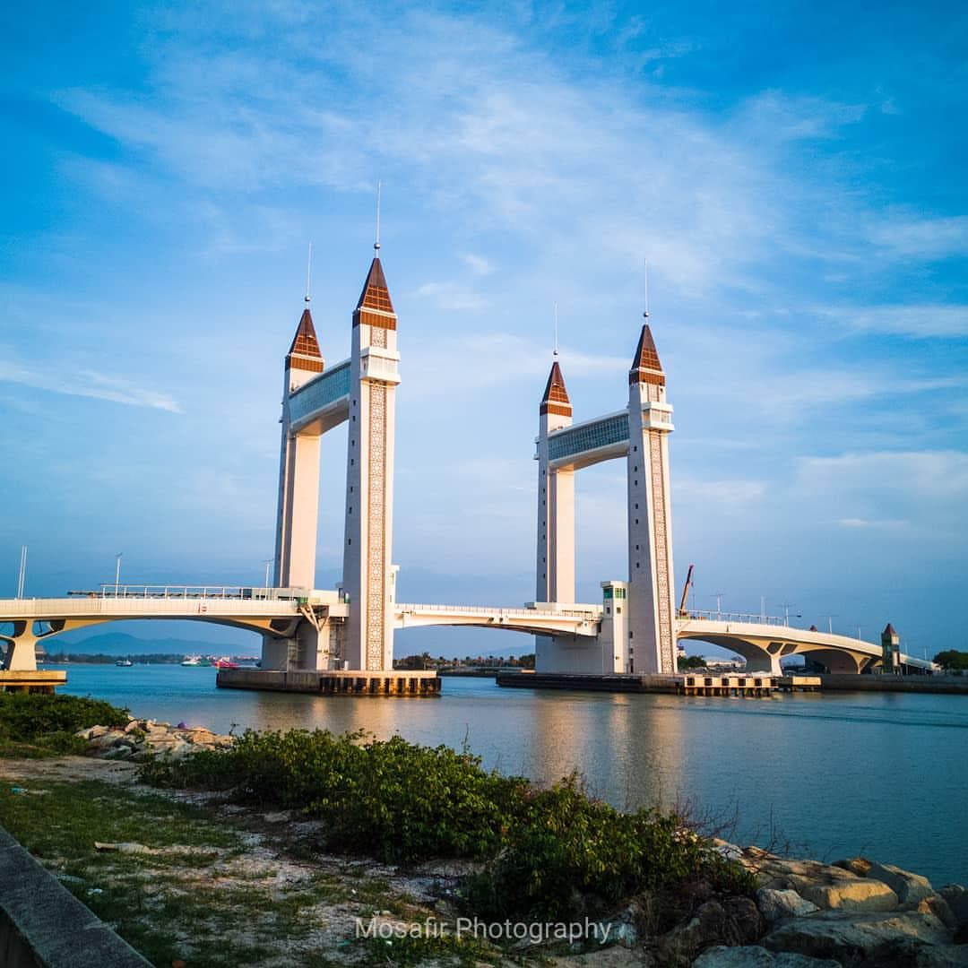 Drawbridge Terengganu - jambatan ikonik dengan pemandangan cantik berhampiran homestay Terengganu