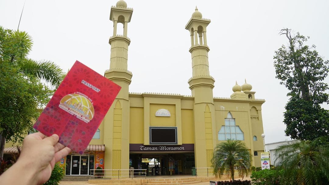 TTI - tempat menarik berhampiran homestay Terengganu dengan pameran replika masjid terkenal dunia