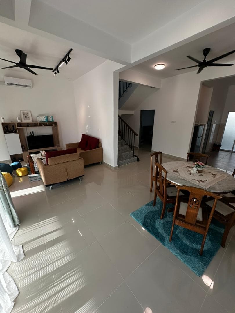 Ruang tamu yang luas